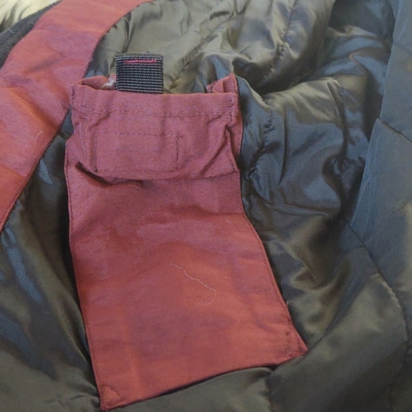 Gap hooded maroon & red lightweight winter… - Picture 11 of 13